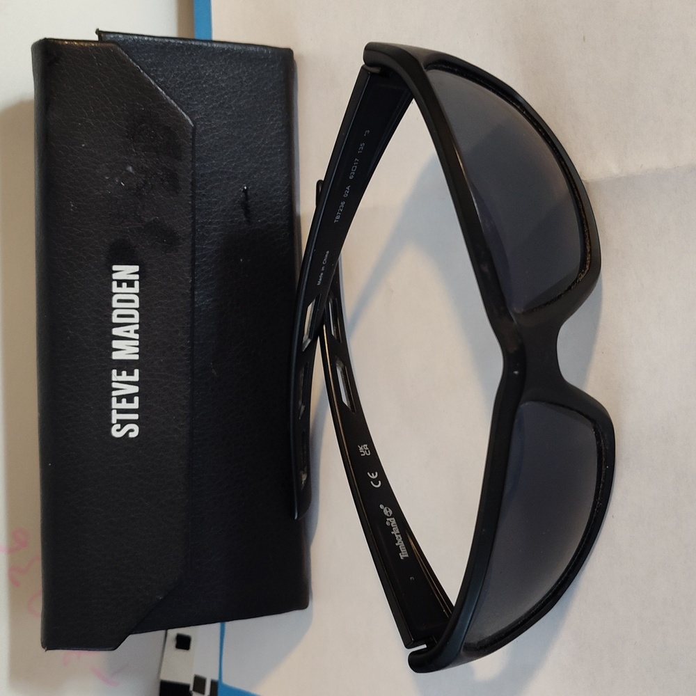 Timberland Sports Black Sunglasses T87236 100 UVA N UVB Unisex + Case OS Pre Own - Picture 13 of 13